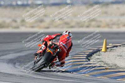 media/Dec-01-2025-Moto Forza (Mon) [[2daa91e15f]]/1-Advanced Group/Session 2 Turn 11 Backside/